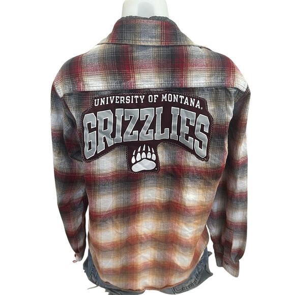 CheekyMontana Tops - University of Montana Grizzlies Plaid Flannel Shirt LARGE Oversized Football UM